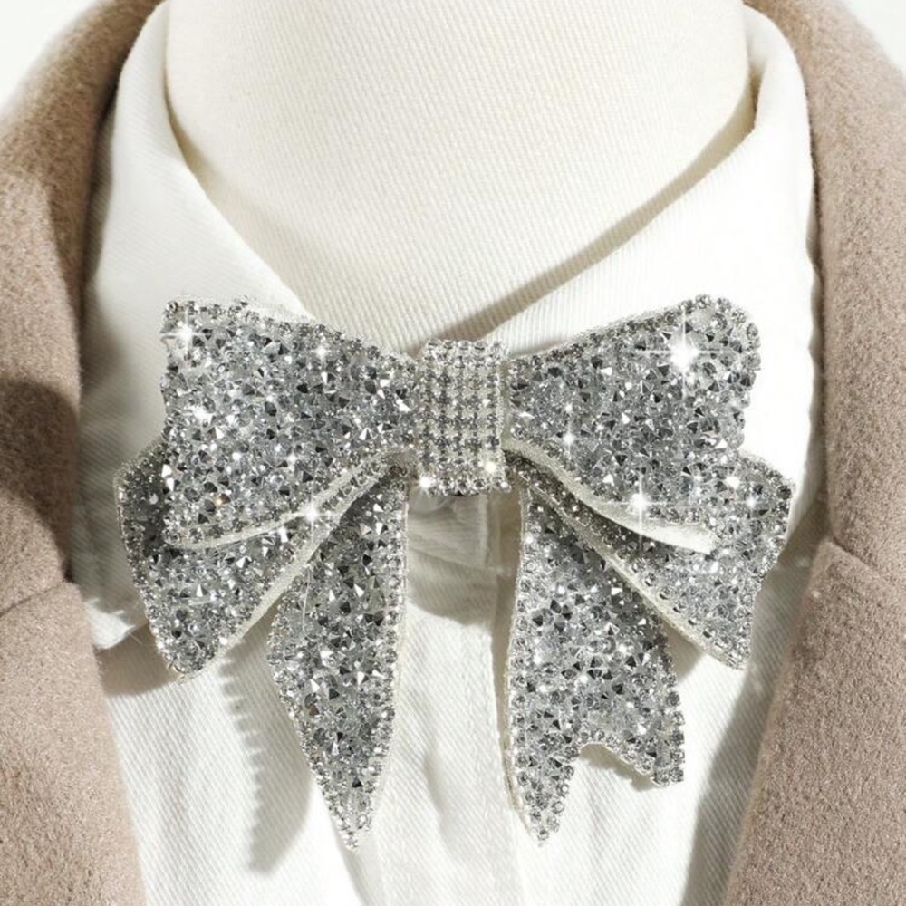 🎀 Bow Tie Pin 🎀